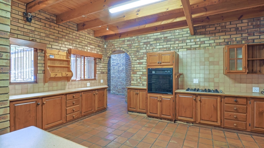 4 Bedroom Property for Sale in Waagfontein North West